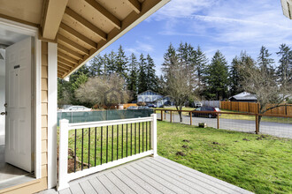 20610 16th Avenue Ct E in Spanaway, WA - Building Photo - Building Photo