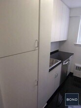 200 E 71st St in New York, NY - Building Photo - Building Photo