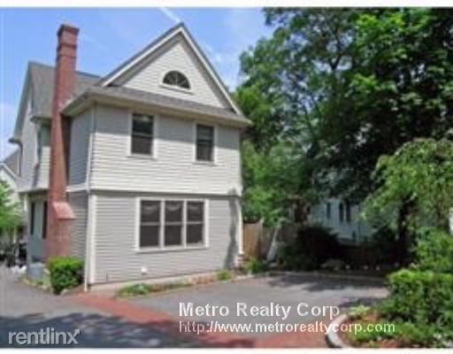 25 Winthrop Rd in Brookline, MA - Foto de edificio - Building Photo