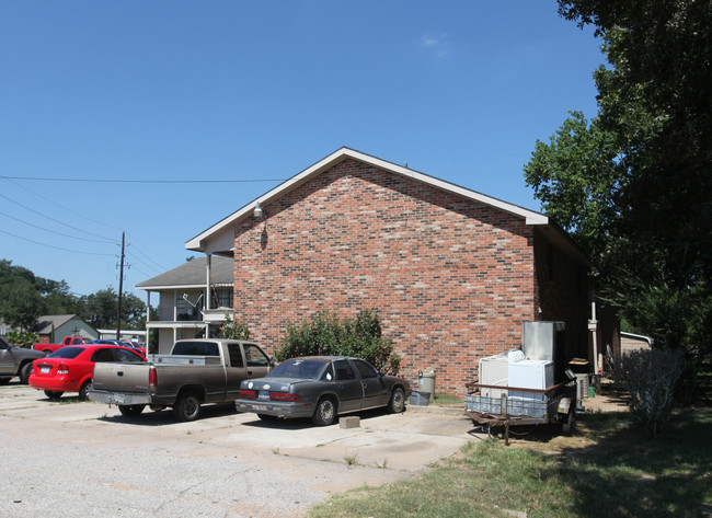 200 Hill St in Sealy, TX - Building Photo - Building Photo