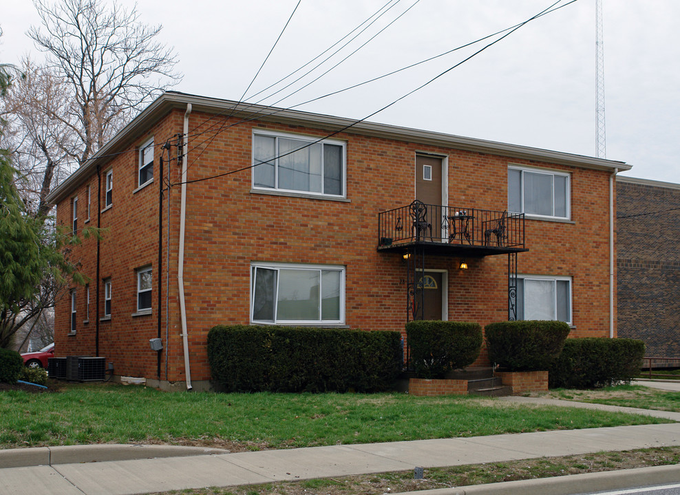 28 Shelby St in Florence, KY - Building Photo