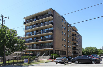 26 Gulliver Road in Toronto, ON - Building Photo - Building Photo