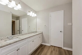 832 Andalusia Trail in Desoto, TX - Building Photo - Building Photo