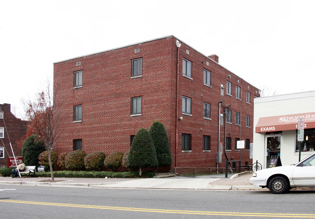 Del Rey Nelson Apartments in Alexandria, VA - Building Photo - Building Photo