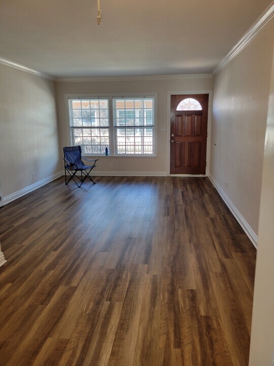 4401-4411 E Ocean Blvd in Long Beach, CA - Foto de edificio