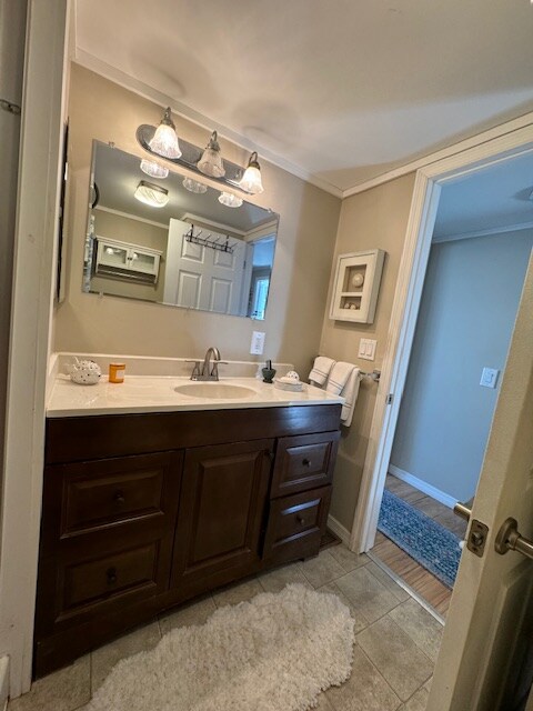 64 Shoreland Dr in Ft. Myers, FL - Building Photo