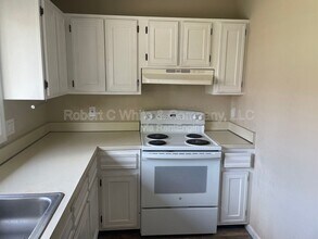 27 White Birch Ln in Danbury, CT - Building Photo - Building Photo