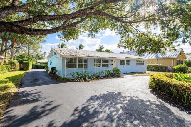 property at 908 Prosperity Farms Rd