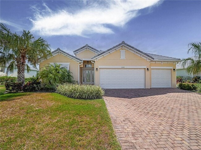 2529 St Lucia Cir in Vero Beach, FL - Building Photo - Building Photo