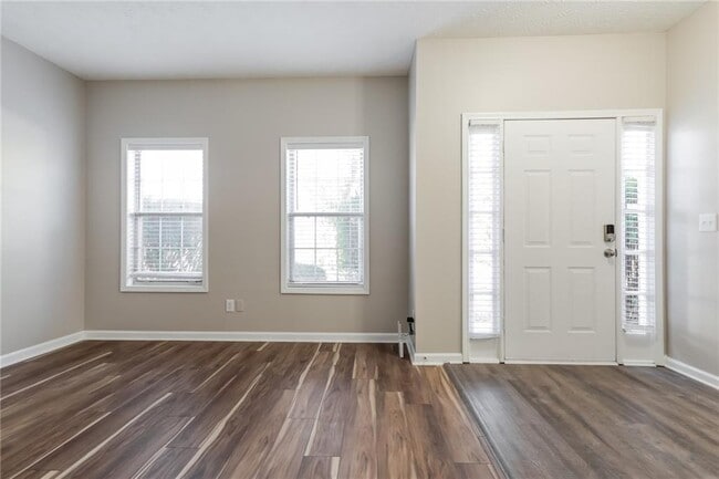 652 Stonemill Manor in Lithonia, GA - Building Photo - Building Photo