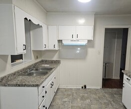 1410 Colquitt Ave in Albany, GA - Building Photo - Building Photo