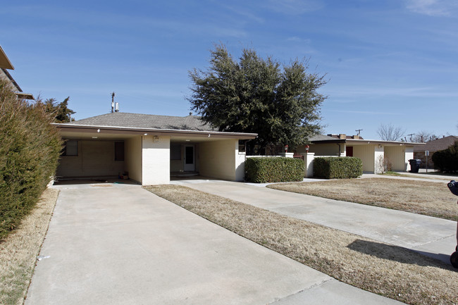 2825 NW 58th St in Oklahoma City, OK - Building Photo - Building Photo