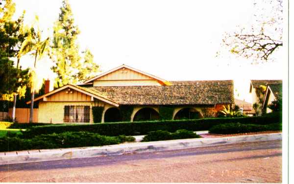 2256 Loma Verde Dr in Fullerton, CA - Building Photo