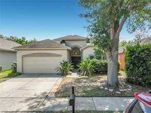 2125 Emerald Green Cir in Oviedo, FL - Building Photo - Building Photo