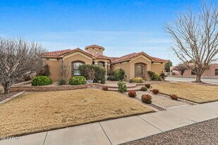 724 Scott Ln in El Paso, TX - Building Photo