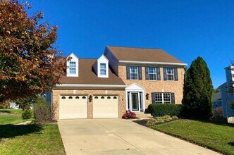 1104 Red Harvest Rd in Gambrills, MD - Foto de edificio - Building Photo