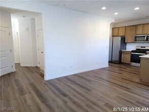 420 Desert Cadence St in Henderson, NV - Building Photo - Building Photo