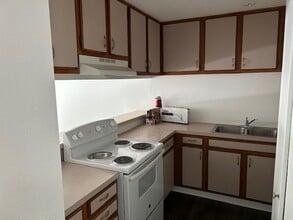 75-5669-5669 Kuakini Hwy in Kailua Kona, HI - Building Photo - Building Photo