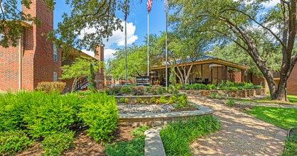 Parc Plaza Apartments in Euless, TX - Foto de edificio - Building Photo