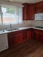 638 Montana St, Unit A in Monrovia, CA - Building Photo - Building Photo
