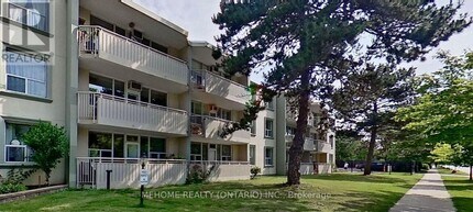 70-370 Old Sheppard Ave in Toronto, ON - Building Photo - Building Photo