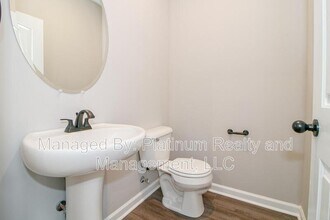 1115 Hillwood Dr in Clarksville, TN - Building Photo - Building Photo