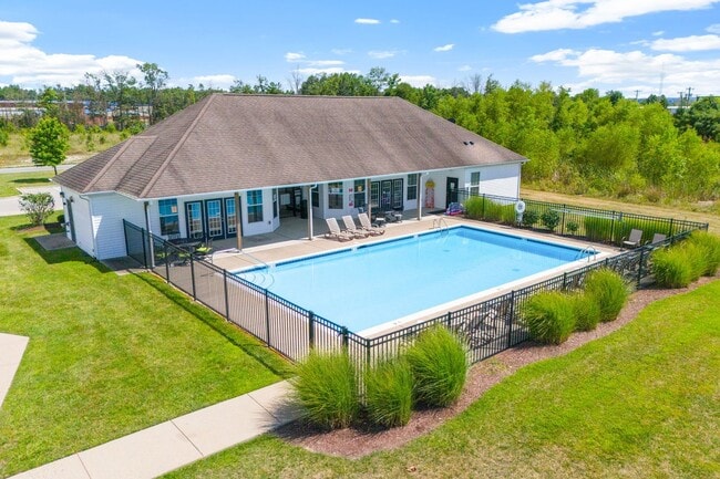 The Reserves of Thomas Glen in Shepherdsville, KY - Building Photo - Building Photo