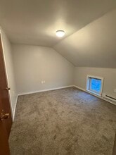 15 Railroad Pl in Norwich, CT - Building Photo - Building Photo