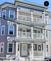 328 Centre St, Unit 3 in Boston, MA - Building Photo