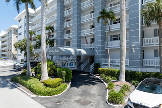 Winston House in Fort Lauderdale, FL - Building Photo - Building Photo