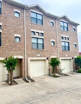 2710 Hullsmith Dr in Houston, TX - Building Photo