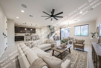 4215 S 58th Ln in Phoenix, AZ - Building Photo - Building Photo