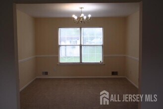 22 Karnell Dr in Piscataway, NJ - Building Photo - Building Photo