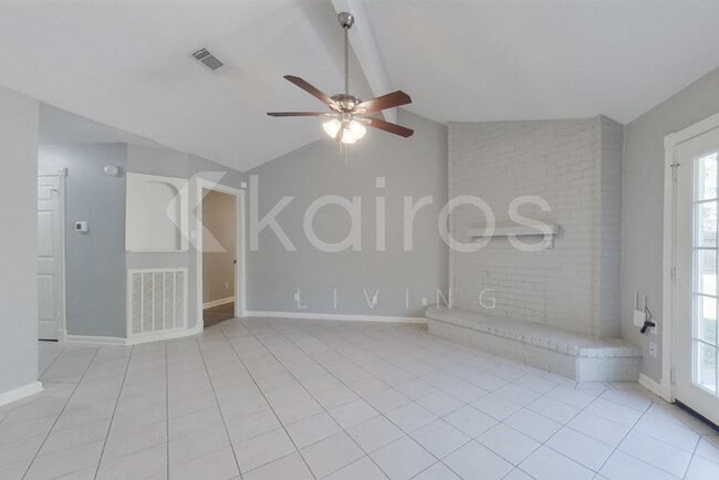 4535 Sloangate Dr in Spring, TX - Foto de edificio - Building Photo