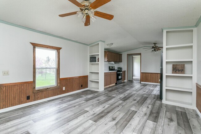 property at 1801 W Sycamore Hills Rd