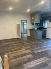 3750 Clarington Ave, Unit 3 in Los Angeles, CA - Foto de edificio - Building Photo