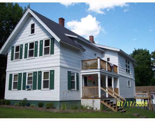 27 Teague St in Caribou, ME - Foto de edificio