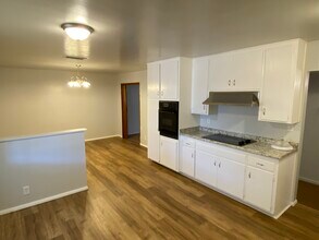 1014 W 17th Pl in Tempe, AZ - Foto de edificio - Building Photo