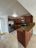 2740 W 76th St in Hialeah, FL - Building Photo
