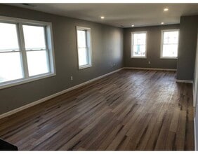 23 Brookfield St-Unit -2 in Lawrence, MA - Building Photo - Building Photo