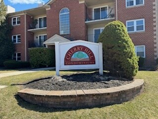 property at 34 Maple Crest Cir