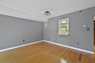1530 Key Blvd, Unit 923 in Arlington, VA - Building Photo - Building Photo