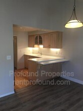 18920 NW Nelscott St in Portland, OR - Building Photo - Building Photo