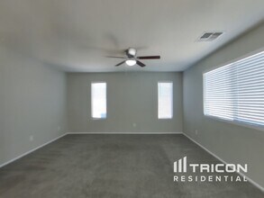 930 W Mesquite Tree Ln in San Tan Valley, AZ - Building Photo - Building Photo