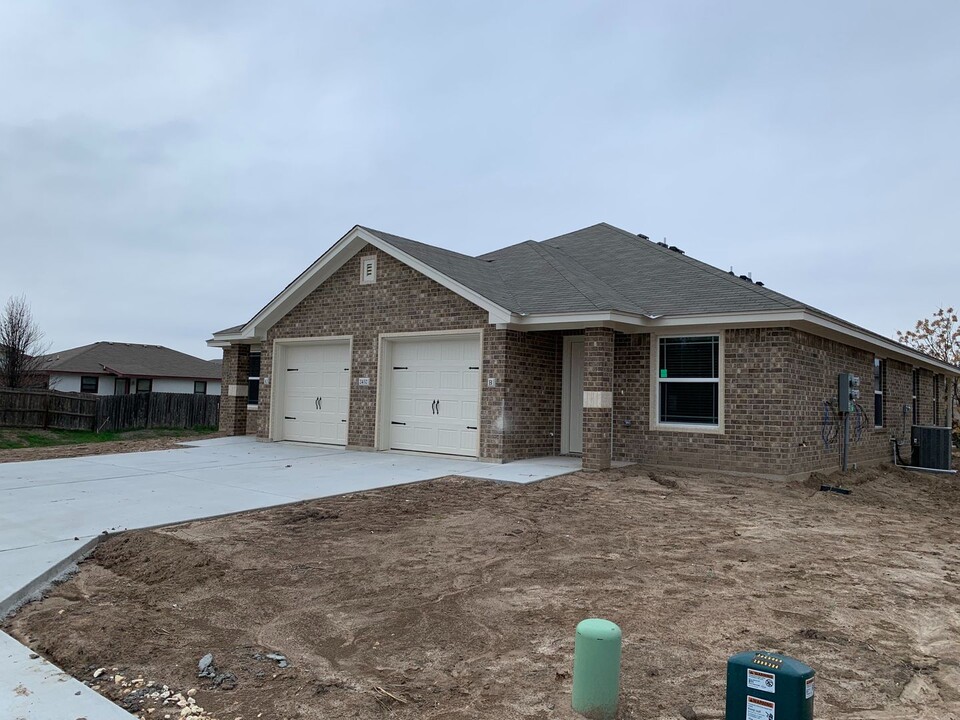 2432 FM 1113 in Copperas Cove, TX - Building Photo