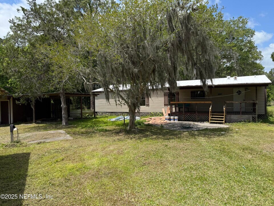 3255 CR 208 in St. Augustine, FL - Building Photo
