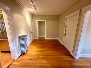19 Goldsmith St, Unit 1 in Boston, MA - Building Photo - Building Photo