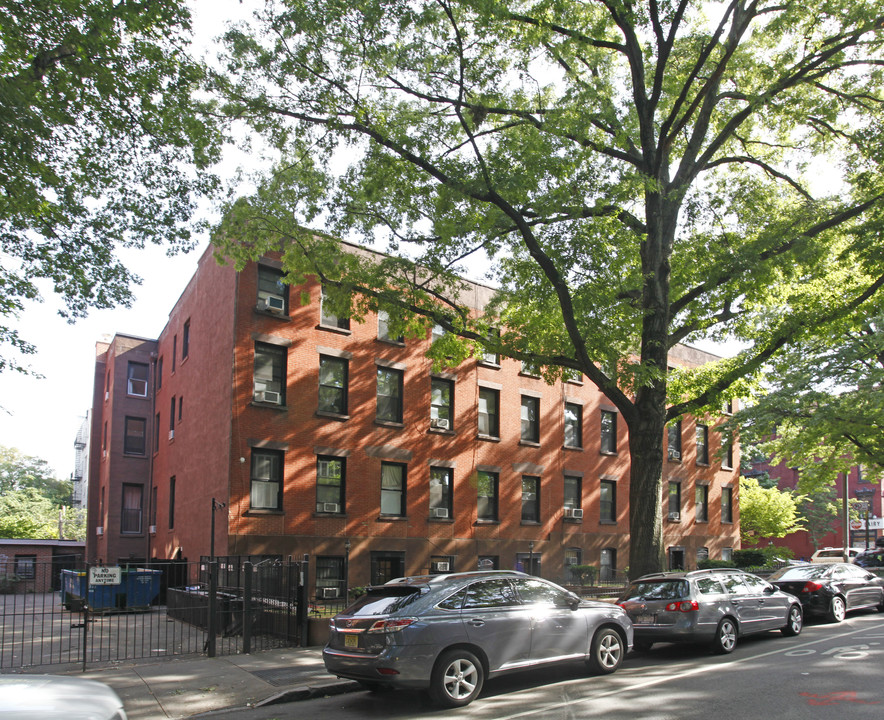 121-129 Lafayette Ave in Brooklyn, NY - Building Photo