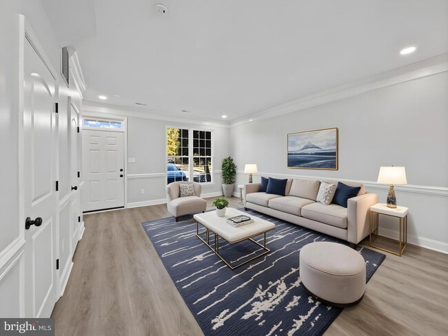 13133 Park Crescent Cir in Herndon, VA - Building Photo - Building Photo