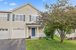 1661 Cameron Dr in Hampshire, IL - Building Photo